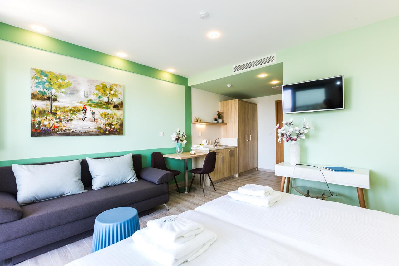 Menta City Boutique Hotel 罗希姆诺 外观 照片
